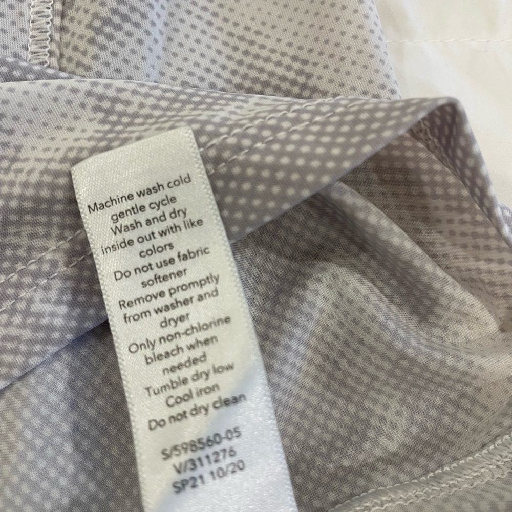 Athleta XS training Shirt in Grey Abstract - Picture 5 of 7